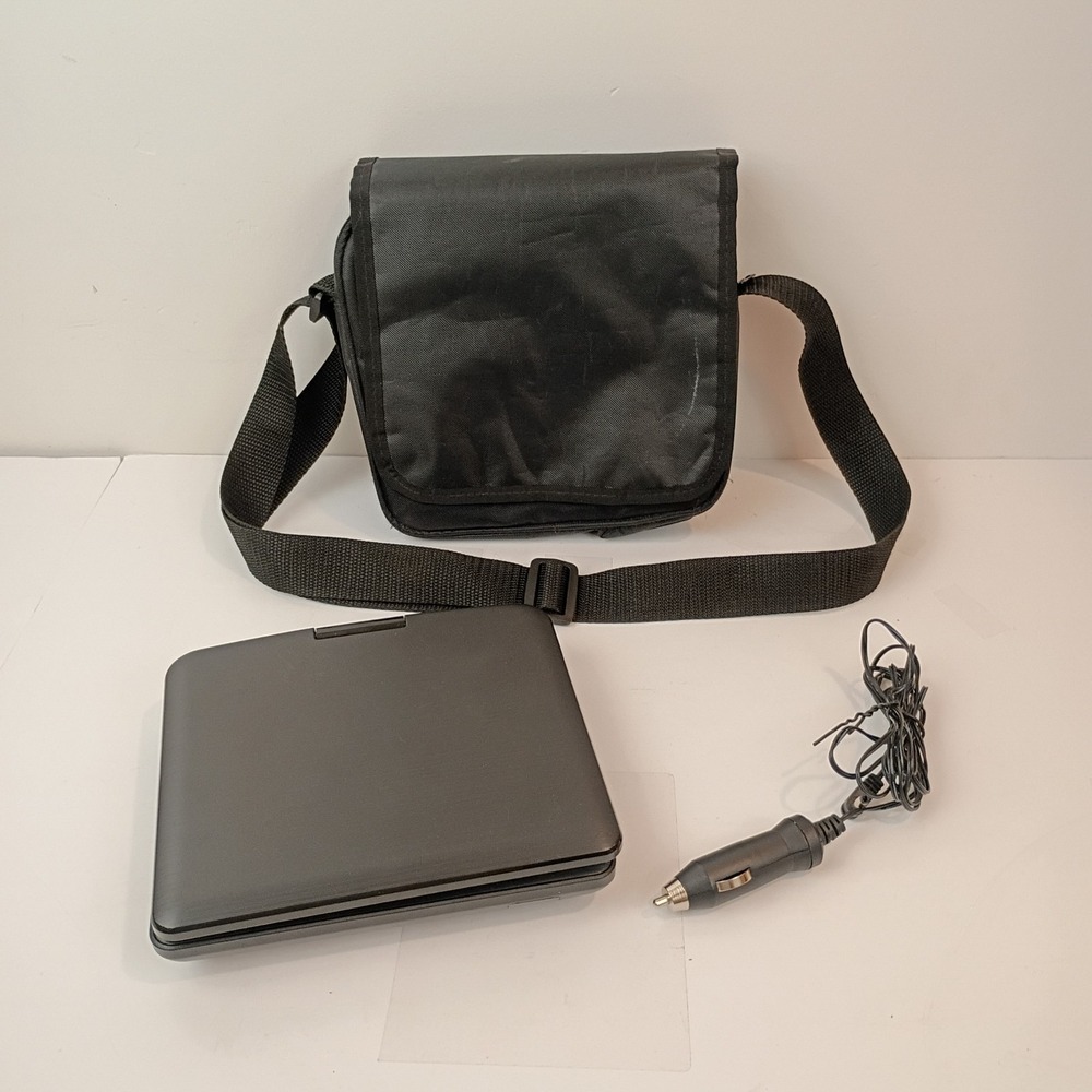 7-inch Portable DVD Player ONN Brand ONA19DP006 - With Car Power Cord and Case